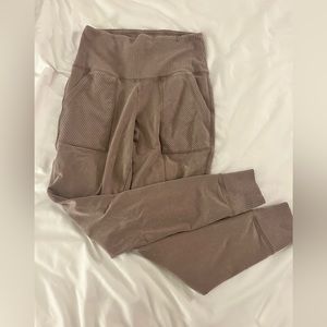 Mauve Aerie leggings/ joggers